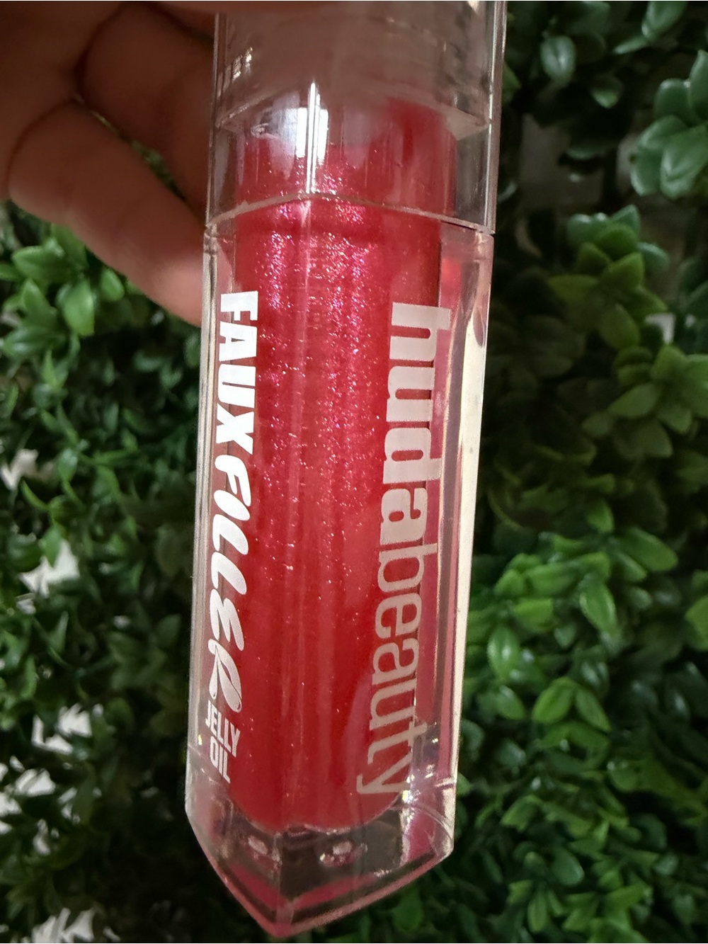 HUDA BEAUTY Shimmering Red Jelly Oil Lip Gloss